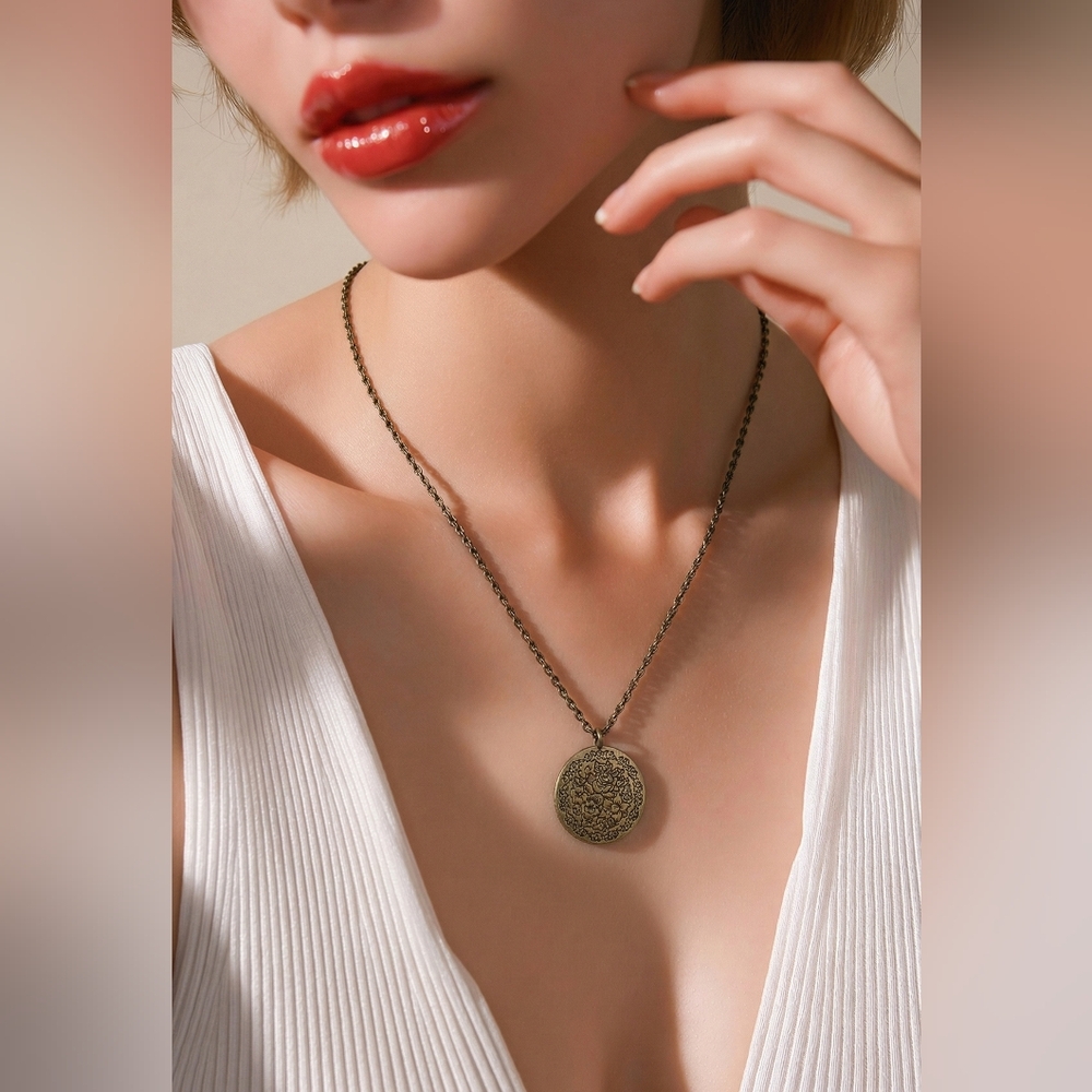 Vintage Reed & Barton Floral Pendant Necklace